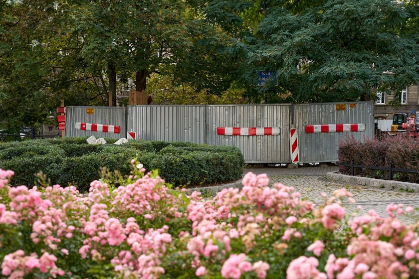 Fosa miejska i okolice, miejsce po Kładce św. Antoniego, październik 2023