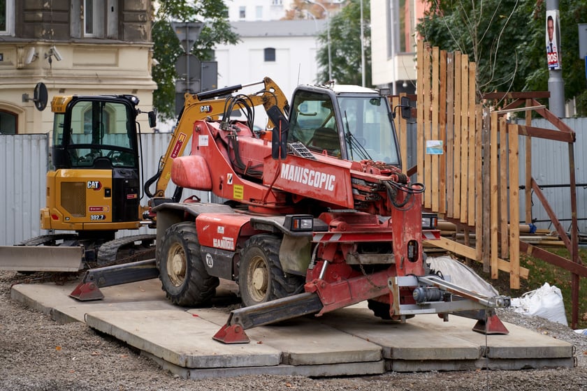 Fosa miejska i okolice, miejsce po Kładce św. Antoniego, październik 2023