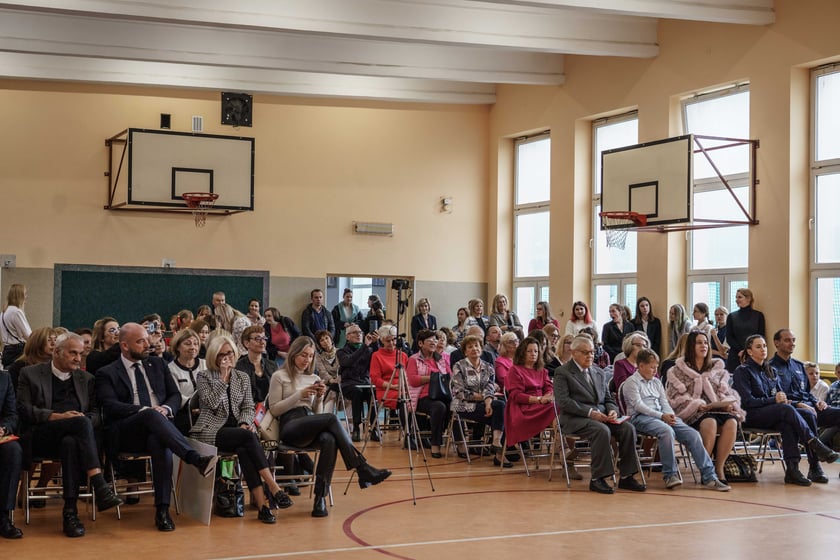 60-lecie Szkoły Podstawowej im. Tysiąclecia Wrocławia przy ul. Polnej na wrocławskim Brochowie