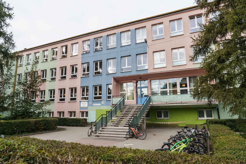 60-lecie Szkoły Podstawowej im. Tysiąclecia Wrocławia przy ul. Polnej na wrocławskim Brochowie