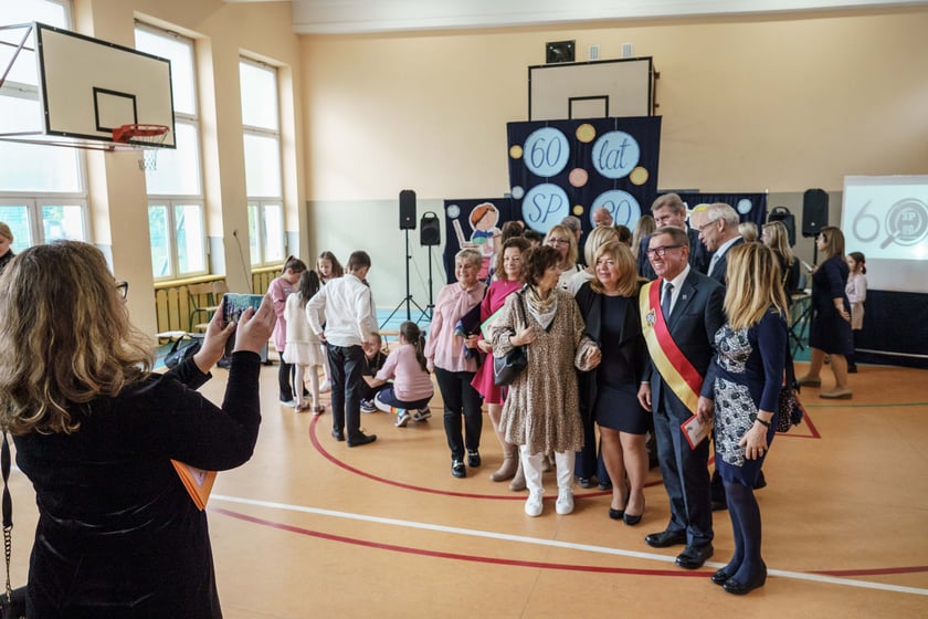 60-lecie Szkoły Podstawowej im. Tysiąclecia Wrocławia przy ul. Polnej na wrocławskim Brochowie