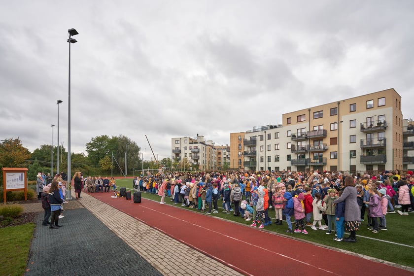 Otwarcie altany i ścieżki edukacyjnej w Dwujęzycznej Szkole Podstawowej ATUT we Wrocławiu