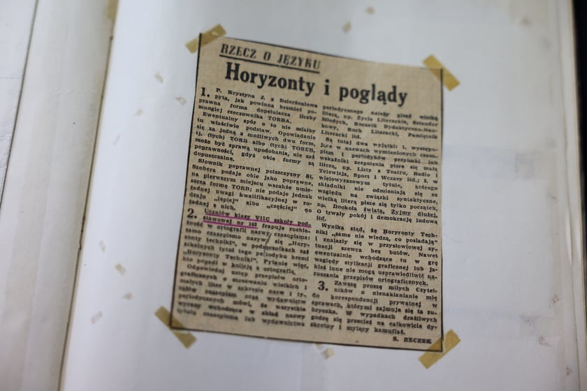 Kroniki szkolne Szkoły Podstawowej nr 45 przy ul. Krajewskiego we Wrocławiu