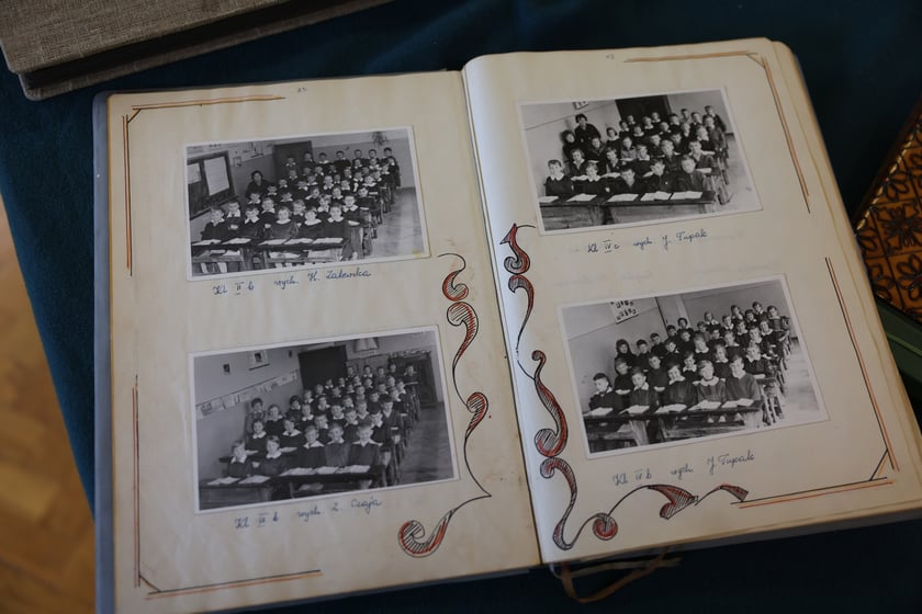 Kroniki szkolne Szkoły Podstawowej nr 45 przy ul. Krajewskiego we Wrocławiu