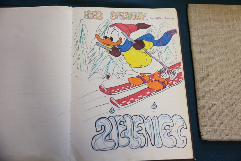 Kroniki szkolne Szkoły Podstawowej nr 45 przy ul. Krajewskiego we Wrocławiu