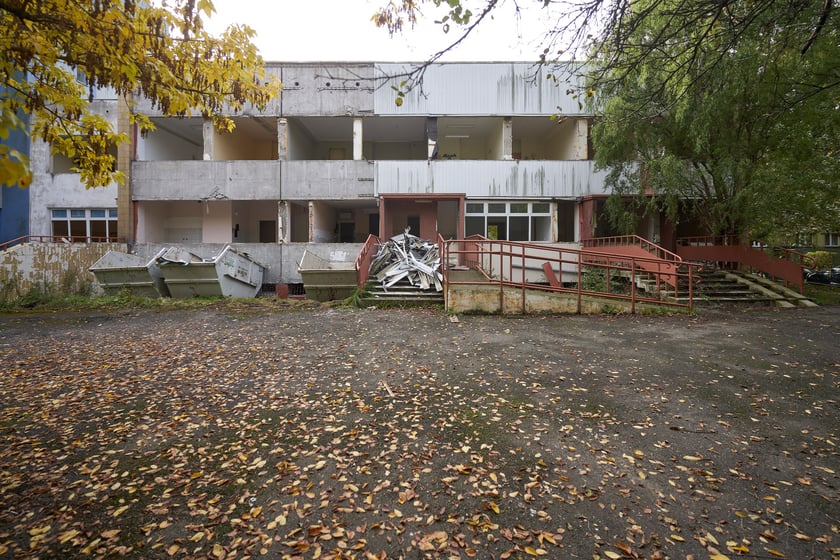 Wyburzanie budynku po przychodni Practimed, 24 października 2023