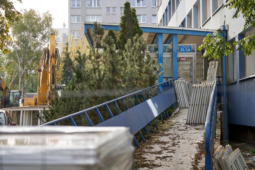 Wyburzanie budynku po przychodni Practimed, 24 października 2023