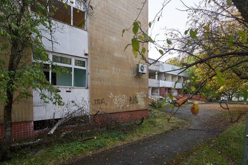 Wyburzanie budynku po przychodni Practimed, 24 października 2023