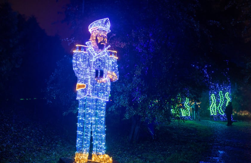 „Filmowe Opowieści” w Lumina Park w Zamku Topacz