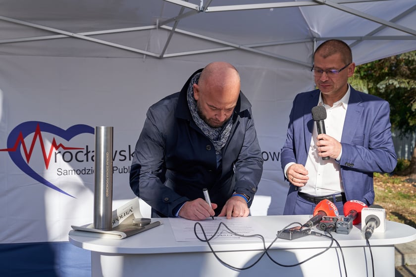 Uroczystość wmurowania kamienia węgielnego pod budowę siedziby Centrum Zdrowia Psychicznego