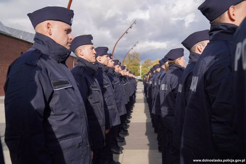 Ślubowanie nowych dolnośląskich policjantów we Wrocławiu