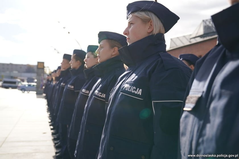 Ślubowanie nowych dolnośląskich policjantów we Wrocławiu