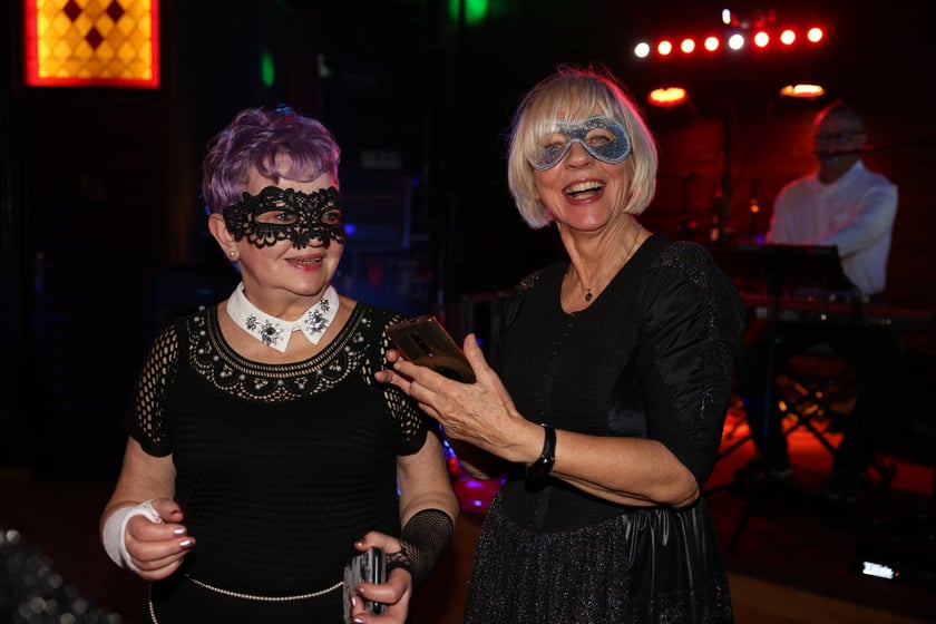 Bal seniorów "Z wizytą u rodziny Addamsów"