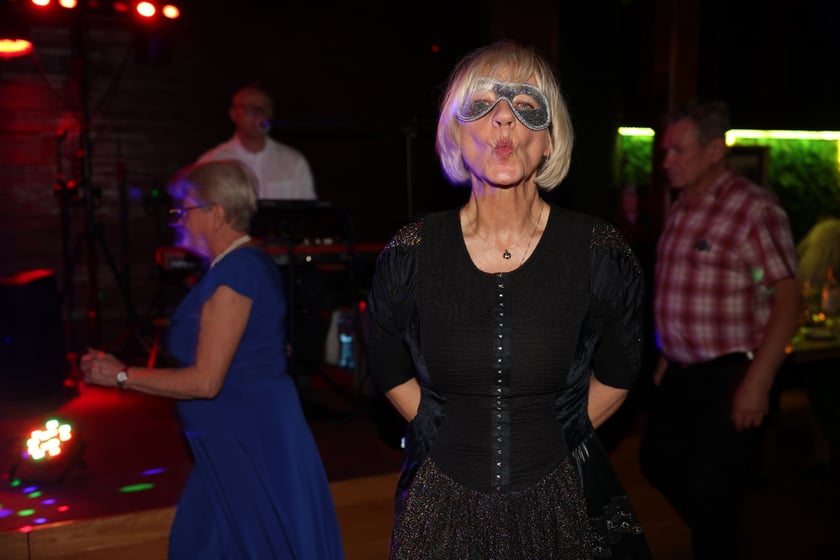 Bal seniorów "Z wizytą u rodziny Addamsów"