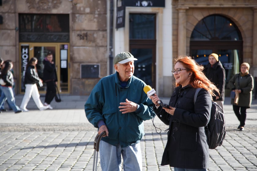 105 dzieci z 23 krajów, na co dzień uczą się w szkole American School of Wroclaw. Zaśpiewały hymn Polski z okazji 105. Rocznicy Niepodległości pod pręgierzem na wrocławskim rynku