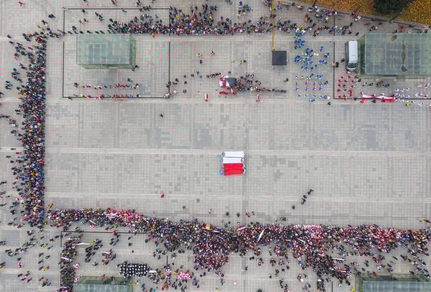 11 listopada we Wrocławiu - parada i marsz. Zobaczcie zdjęcia z ziemi i powietrza