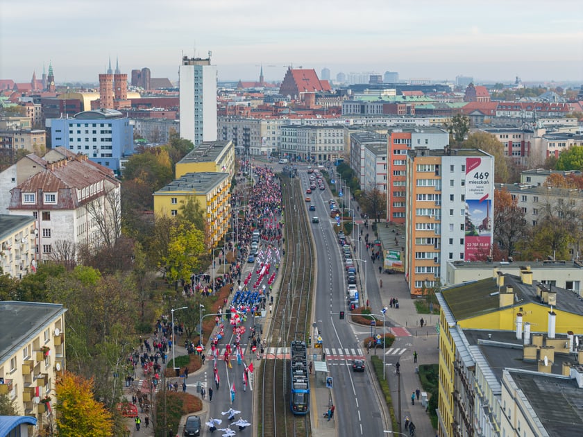 11 listopada we Wrocławiu - parada i marsz. Zobaczcie zdjęcia z ziemi i powietrza