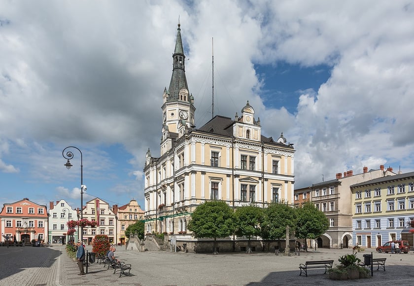 Liczba ludności w 2022 r.: 5043
Liczba ludności w 2002 r.: 6464
Spadek: - 22 procent
&nbsp;