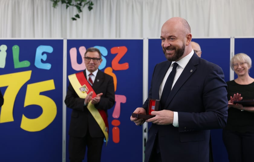 Uroczystość 75-lecia VI LO we Wrocławiu