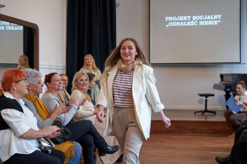 Pokaz mody - finał projektu "Odnaleźć siebie"