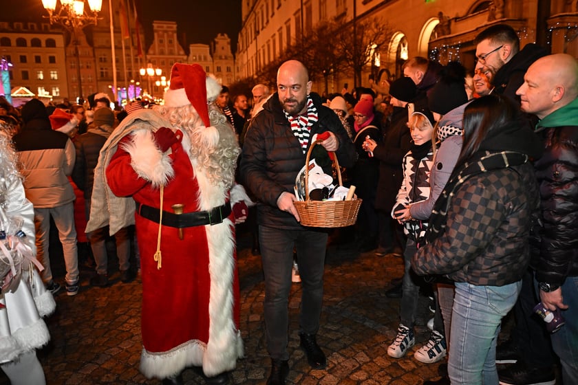 Uroczyste rozświetlenie choinki w Rynku