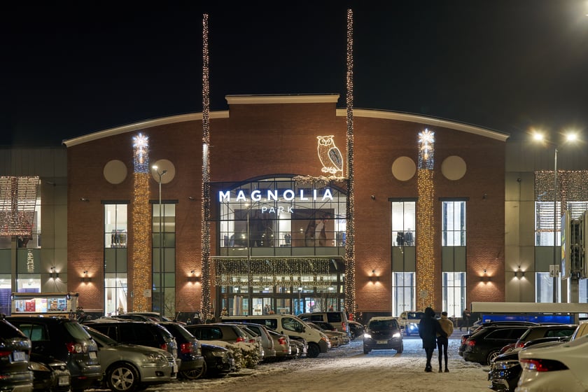 Iluminacje świąteczne wokół wrocławskich galerii