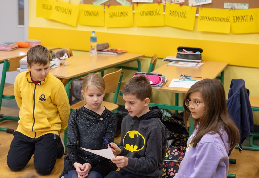 Inspirowany pedagogiką Janusza Korczaka i nieustannie udoskonalany program „Szkoły Dialogu”  jest realizowany w Szkole Podstawowej nr 63 od 2018 roku.