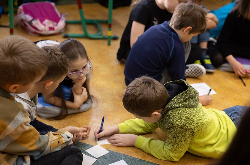 Inspirowany pedagogiką Janusza Korczaka i nieustannie udoskonalany program „Szkoły Dialogu”  jest realizowany w Szkole Podstawowej nr 63 od 2018 roku.