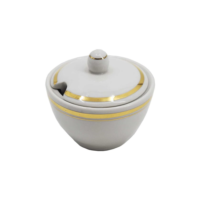 Musztardniczka porcelanowa dekorowana

Cena: 10 zł

Opis:
Musztardniczka pochodząca wprost z magazyn&oacute;w Wojska Polskiego. Wykonana z wysokiej jakości porcelany koloru białego. Musztardniczka zdobiona paskiem koloru złotego umieszczonym w jej g&oacute;rnej części.