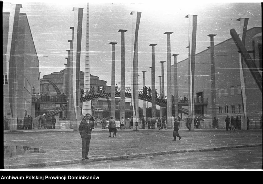 Wrocław tuż po II wojnie światowej. Okolice Hali Stulecia. Rok 1948