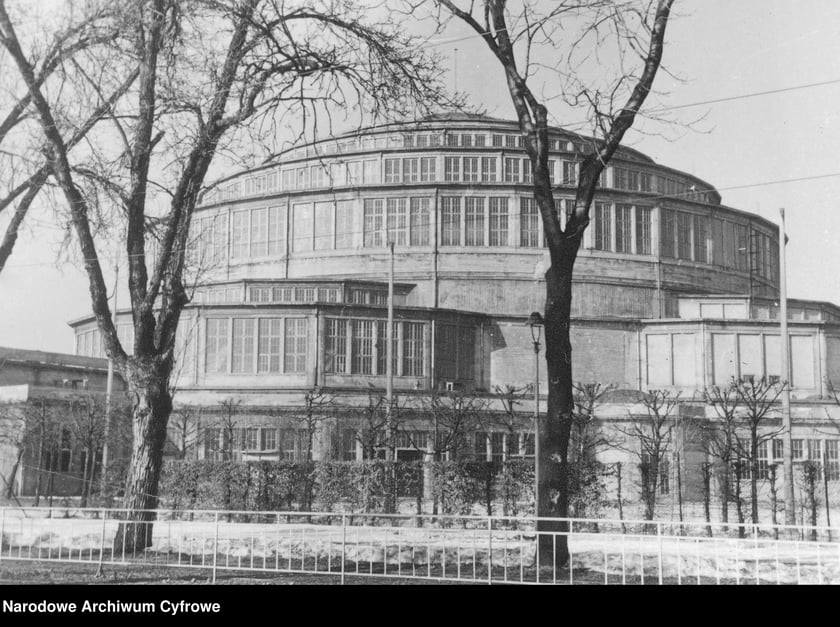 Wrocław tuż po II wojnie światowej. Hala Stulecia. Rok 1948