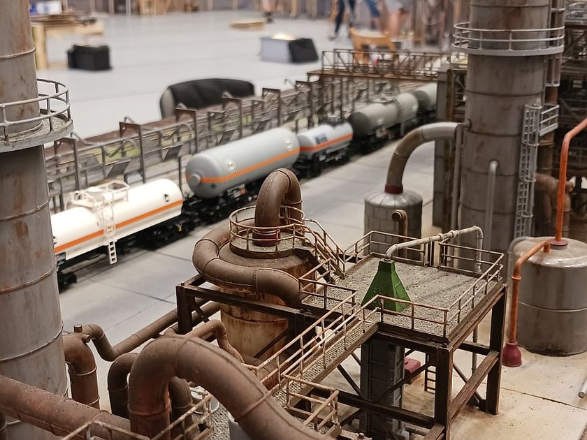 Makieta z pociągami