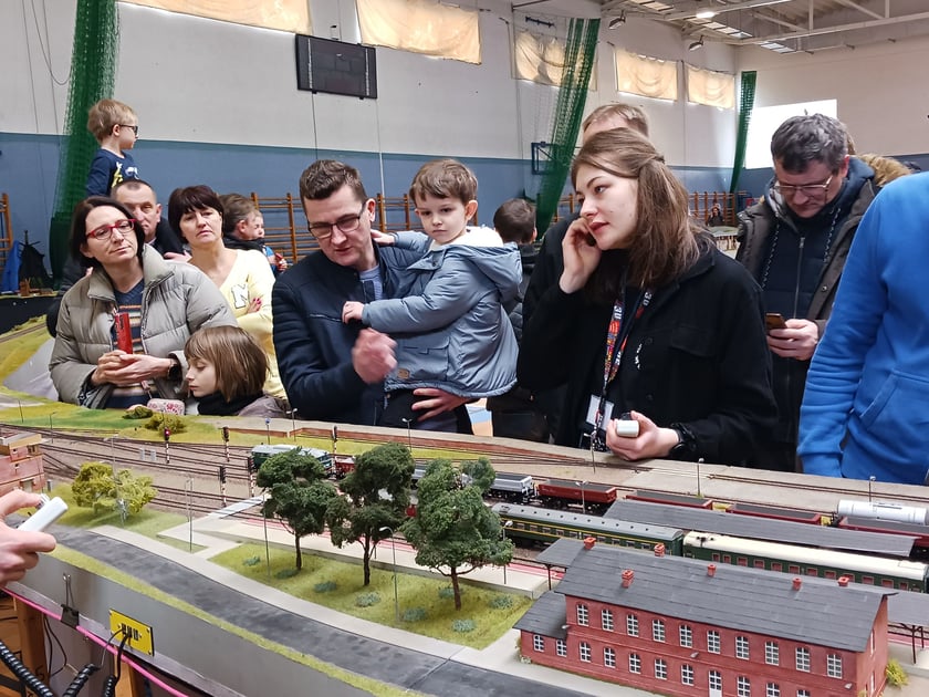 Makieta z pociągami