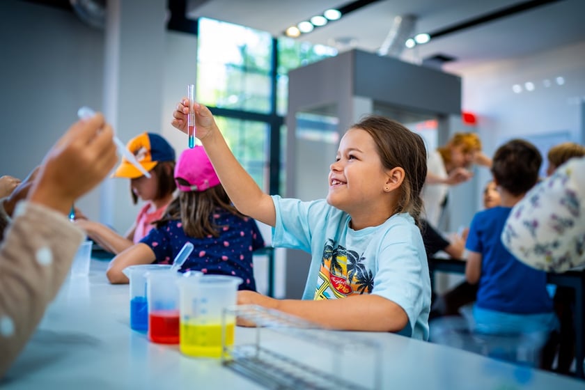 Uczestnicy zajęć dla dzieci w Hydropolis