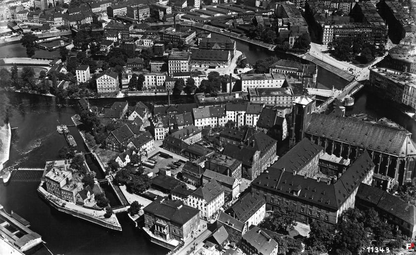 Lata 1920-1925, Panorama ulicy św. Jadwigi, wysp Bielarskiej i Piaskowej, placu Bema