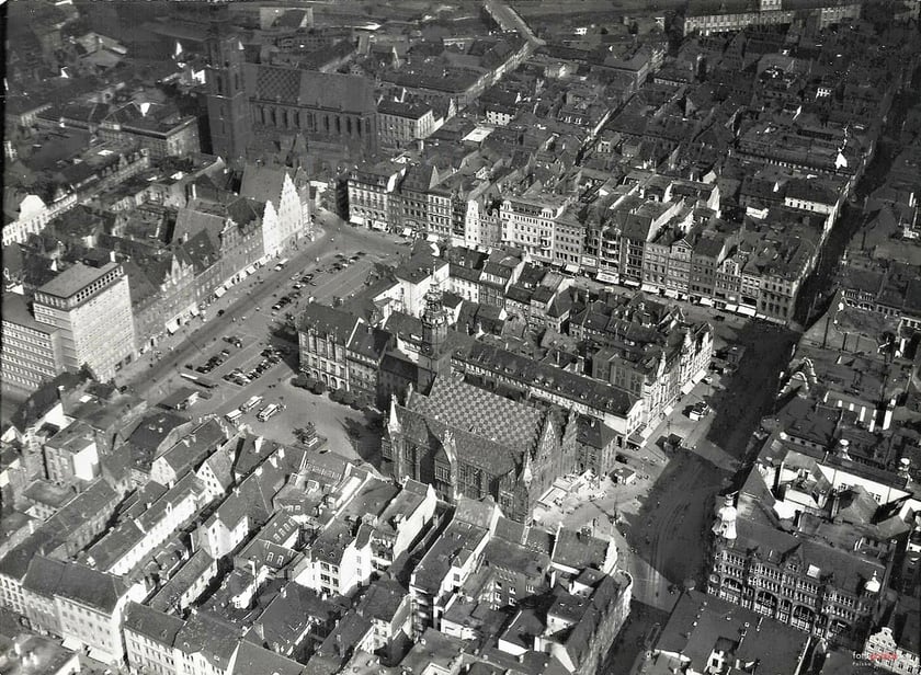 Lata 1935-1938, Rynek z lotu ptaka.