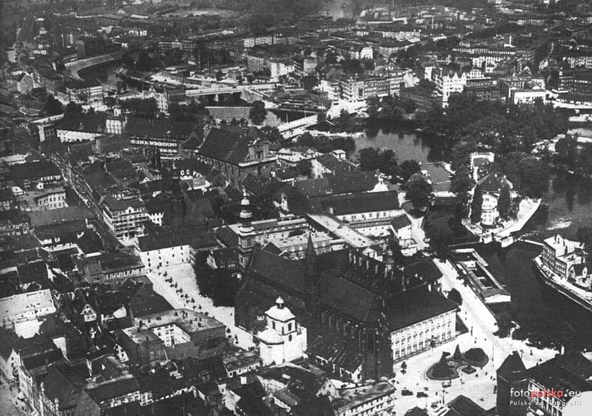 1934, plac Nankiera i okolice z lotu ptaka, widok od wschodu.