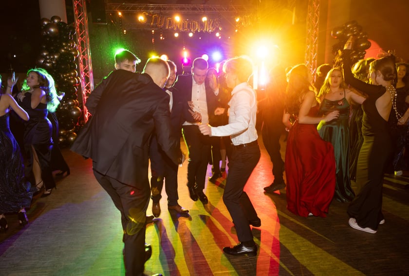 Studniówka maturzystów z  XVII LO we Wrocławiu