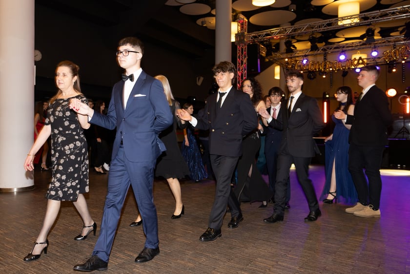 Studniówka maturzystów z  XVII LO we Wrocławiu