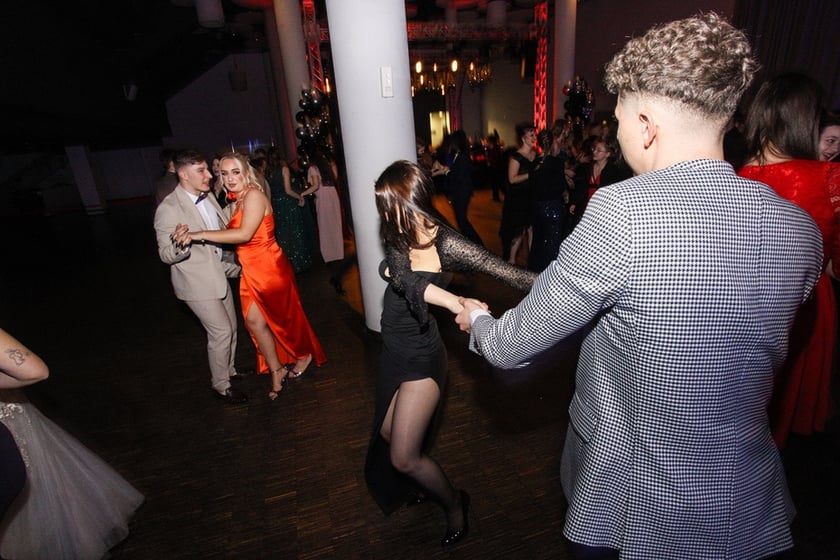 Studni&oacute;wka uczni&oacute;w ostatnich klas Liceum Og&oacute;lnokształcącego nr I im. Danuty Siedzik&oacute;wny &bdquo;Inki&rdquo; we Wrocławiu