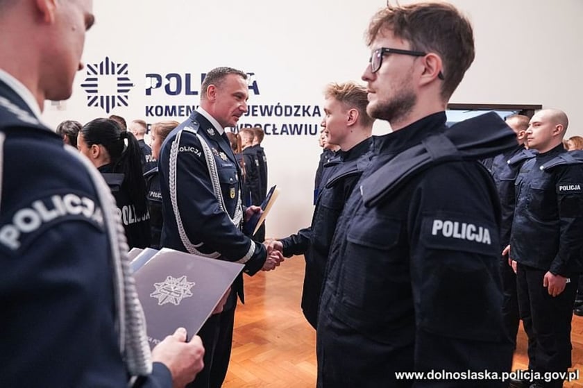 Ślubowanie nowych dolnośląskich policjantów we Wrocławiu