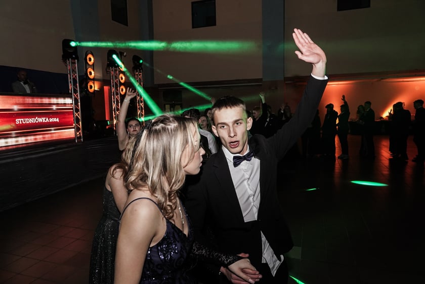 Studniówka II LO we Wrocławiu