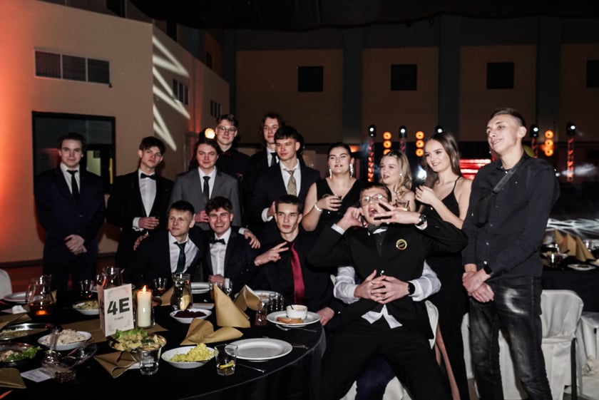 Studniówka II LO we Wrocławiu