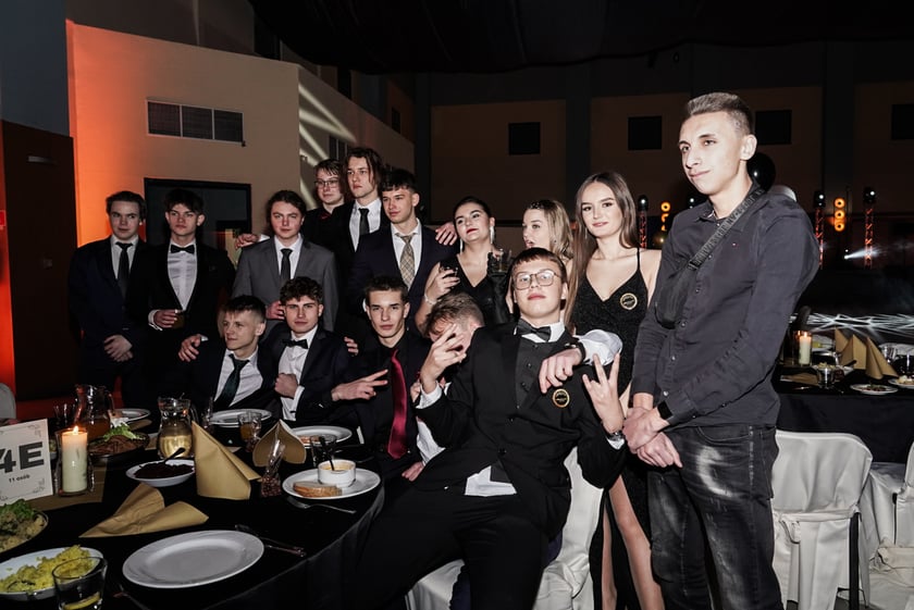 Studniówka II LO we Wrocławiu