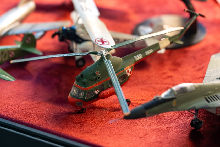 Wystawa miniatur modeli lotniczych w Centrum Historii Zajezdnia