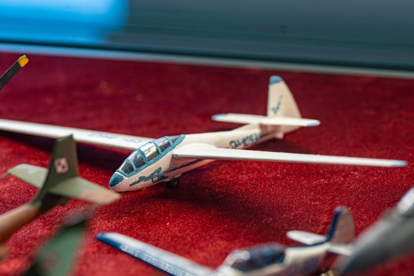 Wystawa miniatur modeli lotniczych w Centrum Historii Zajezdnia