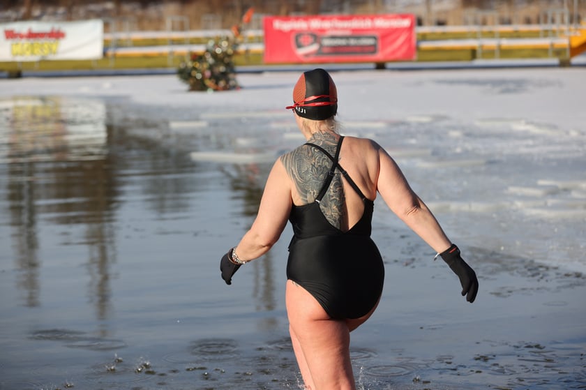 Wrocławskie Morsy świętują Dzień Babci i Dziadk