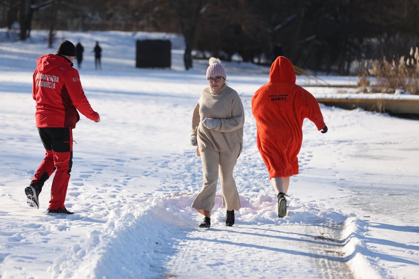 Wrocławskie Morsy świętują Dzień Babci i Dziadk