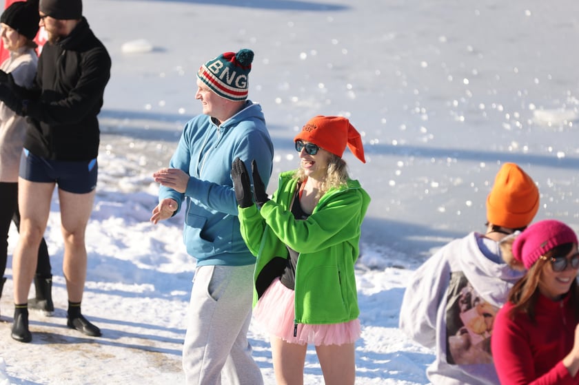 Wrocławskie Morsy świętują Dzień Babci i Dziadk