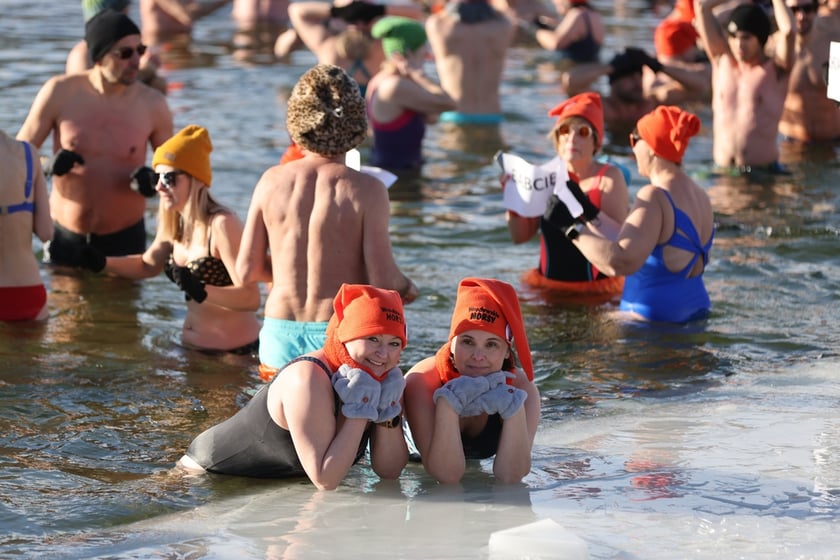 Wrocławskie Morsy świętują Dzień Babci i Dziadk